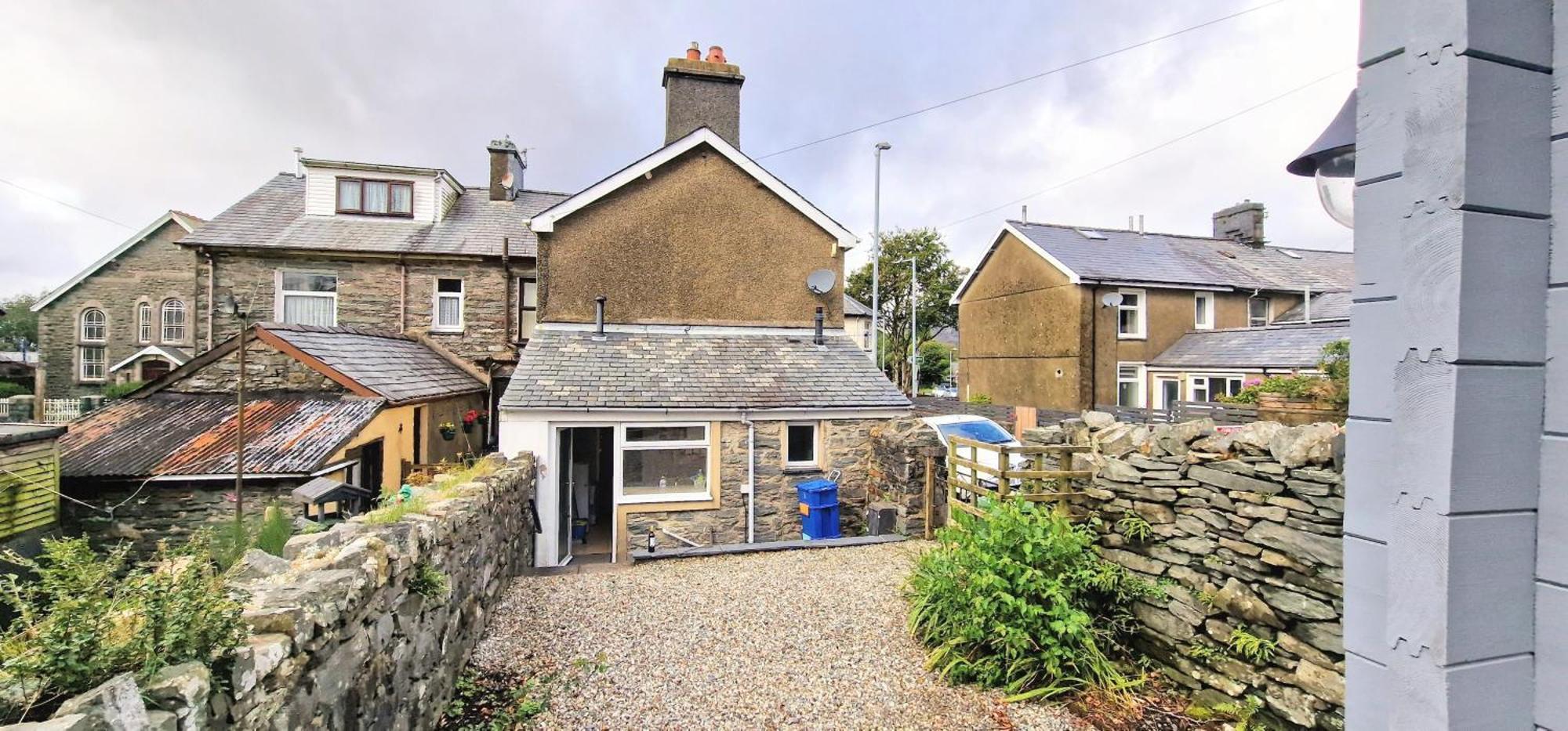 Cheerful 2 Bed Home With Mountain Views ブライナイ・フェスティニオグ エクステリア 写真