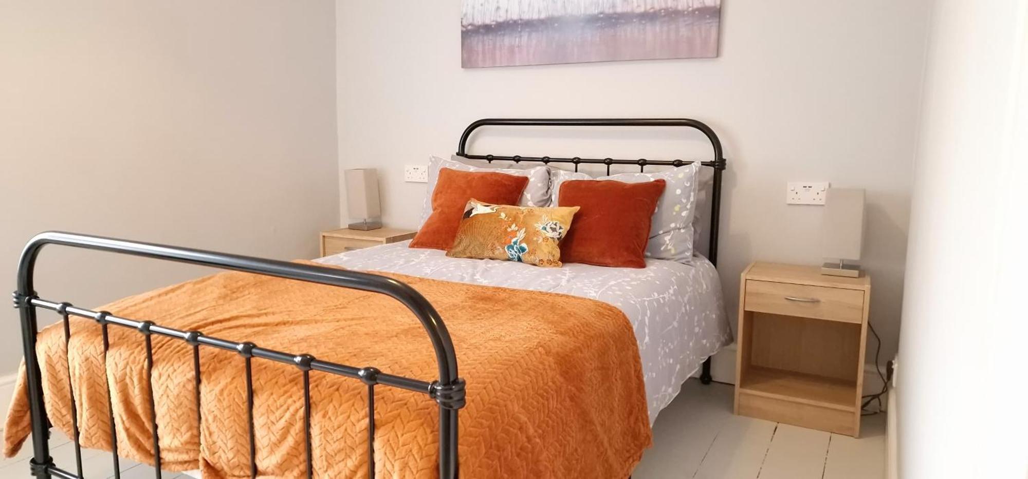 Cheerful 2 Bed Home With Mountain Views ブライナイ・フェスティニオグ エクステリア 写真